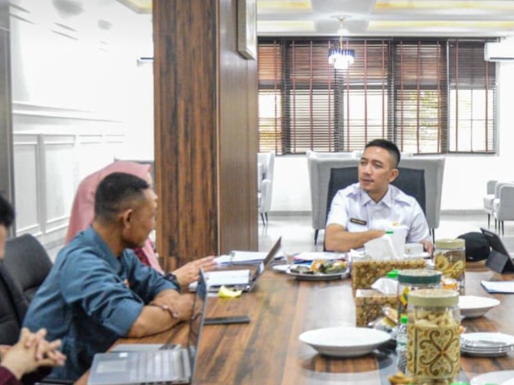 Bupati Hasbi Pasang Badan Pasca-Penutupan PT PWI 6, Pastikan Hak dan Pesangon Seribuan Buruh Lebak Cair Penuh